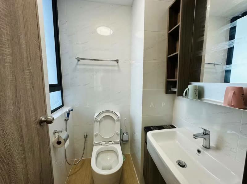 Servis Apartment untuk Disewa di Country Garden Central Park - Genki Yap - Bathroom - PropertyGuru.com.my