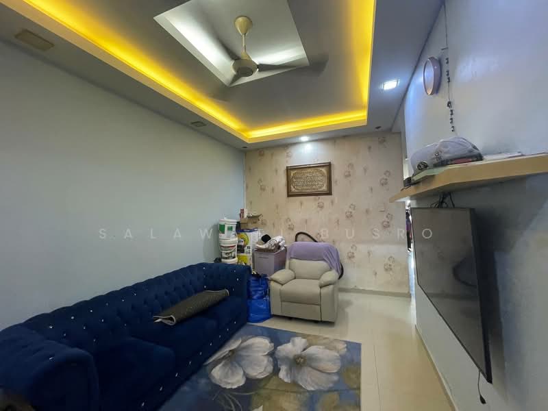 Rumah Teres 1 Tingkat untuk Dijual di Shah Alam (Selangor) - Salawati Busro - Living Room - PropertyGuru.com.my
