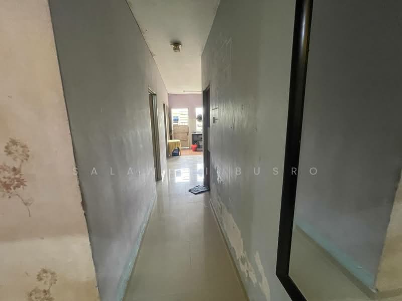 Rumah Teres 1 Tingkat untuk Dijual di Shah Alam (Selangor) - Salawati Busro - Corridor - PropertyGuru.com.my