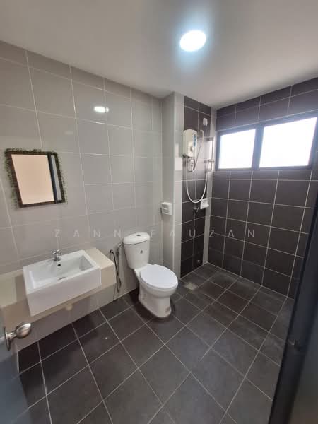 Terraced House for Rent in Rawang (Selangor) - Zann Fauzan - Bathroom - PropertyGuru.com.my