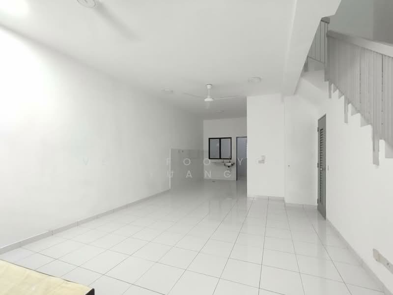 Rumah Teres 2 Tingkat untuk Disewa di Setia Alam (Selangor) - Veni Foo Yoke Fuang - Living Room - PropertyGuru.com.my