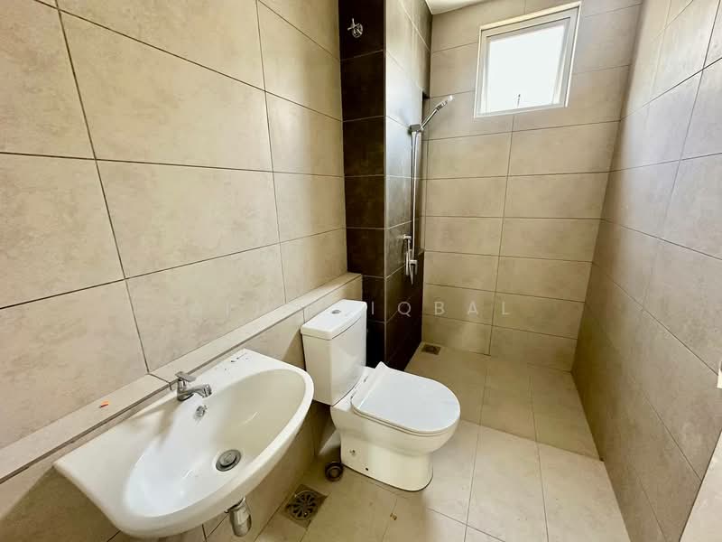 Rumah Teres 2 Tingkat untuk Dijual di Bandar Gamuda Cove (Dengkil) - Aliff Iqbal - Bathroom - PropertyGuru.com.my