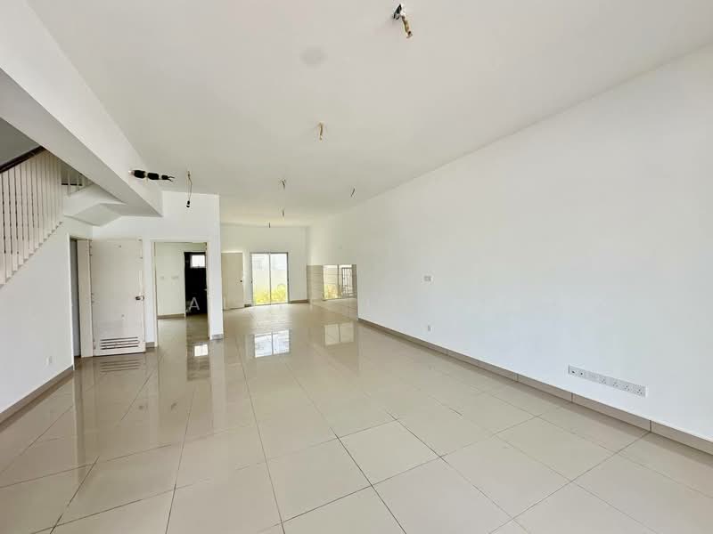 Rumah Teres 2 Tingkat untuk Dijual di Bandar Gamuda Cove (Dengkil) - Aliff Iqbal - Living Room - PropertyGuru.com.my