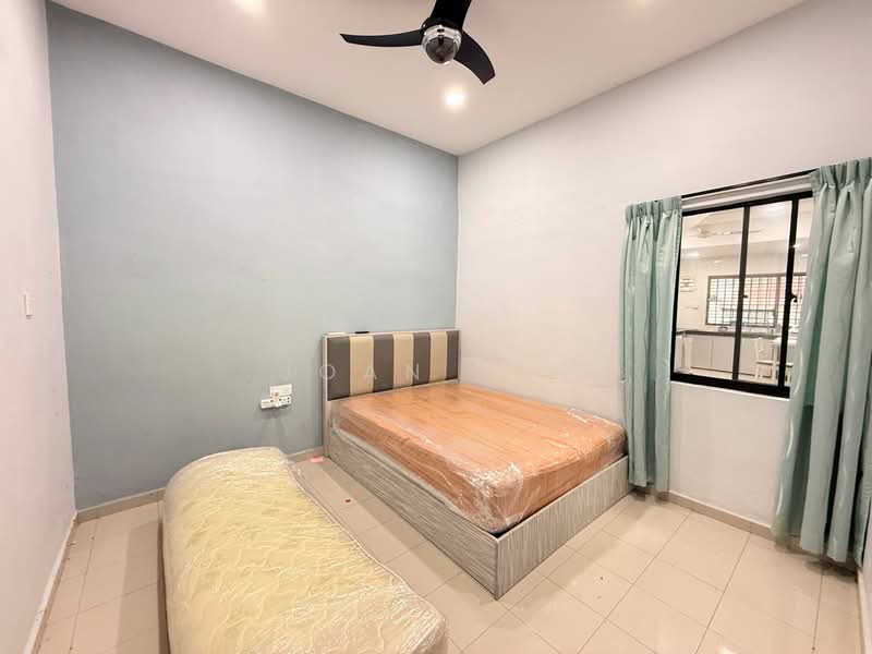 Rumah Teres 1 Tingkat untuk Dijual di Taman Johor Jaya (Johor Bahru) - Joan Sin - Bedroom - PropertyGuru.com.my