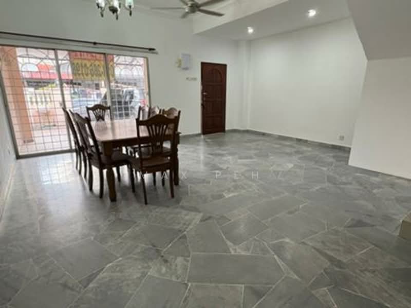 Rumah Teres 2 Tingkat untuk Disewa di Kajang (Selangor) - Max Peh - Dining Room - PropertyGuru.com.my