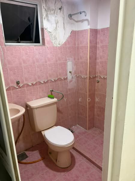 Pangsapuri untuk Disewa di Menara Orkid - Kelly Kok - Bathroom - PropertyGuru.com.my