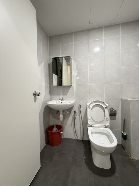 Servis Apartment untuk Disewa di Duduk Se.Ruang @ Eco Sanctuary - Hilson Chan - Bathroom - PropertyGuru.com.my