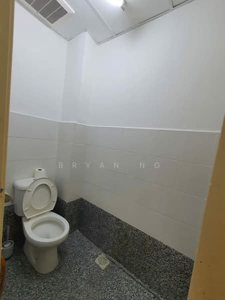 Shop / Office for Sale in Setapak (Kuala Lumpur) - Bryan Ng - Bathroom - PropertyGuru.com.my