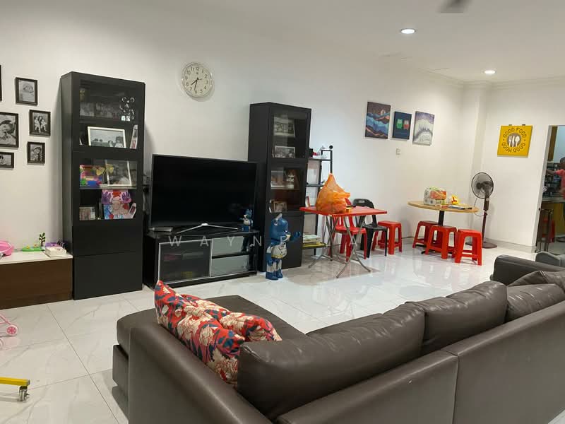 2-storey Terraced House for Sale in Taman Sri Putra Mas (Sungai Buloh) - Wayne Lai - Living Room - PropertyGuru.com.my