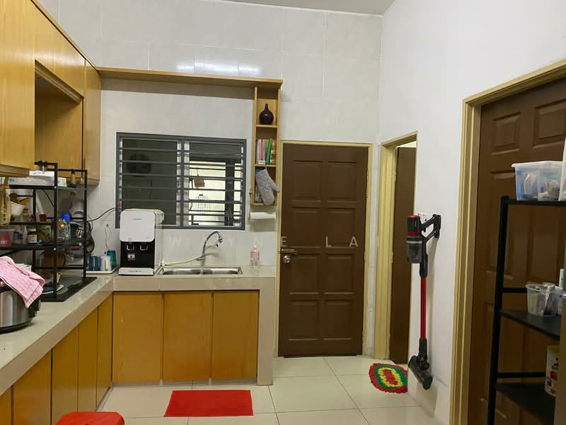 2-storey Terraced House for Sale in Taman Sri Putra Mas (Sungai Buloh) - Wayne Lai - Kitchen - PropertyGuru.com.my