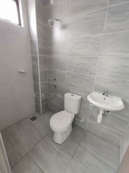 2-storey Terraced House for Sale in Taman Bestari Indah (Ulu Tiram) - Evon Yap - Bathroom - PropertyGuru.com.my