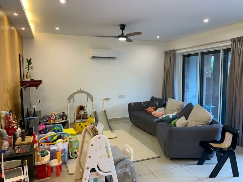 Rumah Teres 2 Tingkat untuk Dijual di Goodview Heights (Kajang) - Jacky Yong - Living Room - PropertyGuru.com.my