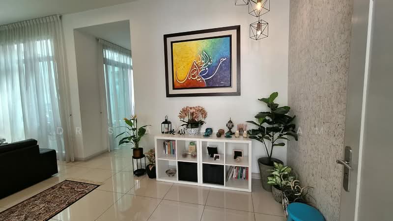 Rumah Teres 2 Tingkat untuk Dijual di Setia Eco Glades (Cyberjaya) - Dr Shahril Nizam - Living Room - PropertyGuru.com.my