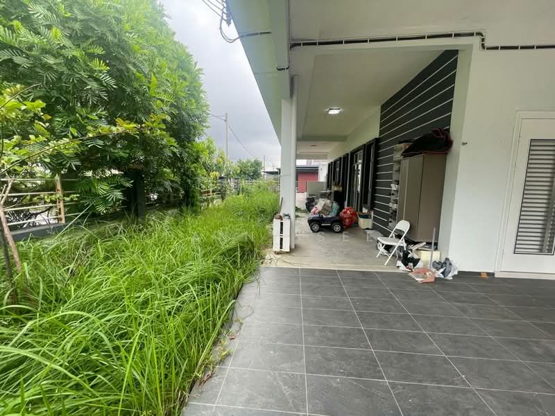 1-storey Terraced House for Sale in Taman Putri Kulai (Kulai) - Danny See - Exterior - PropertyGuru.com.my