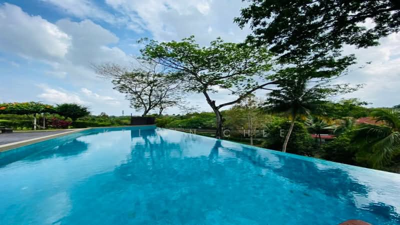 Rumah Banglo untuk Dijual di Gelang Patah (Johor) - Kelvin Chee - Pool - PropertyGuru.com.my