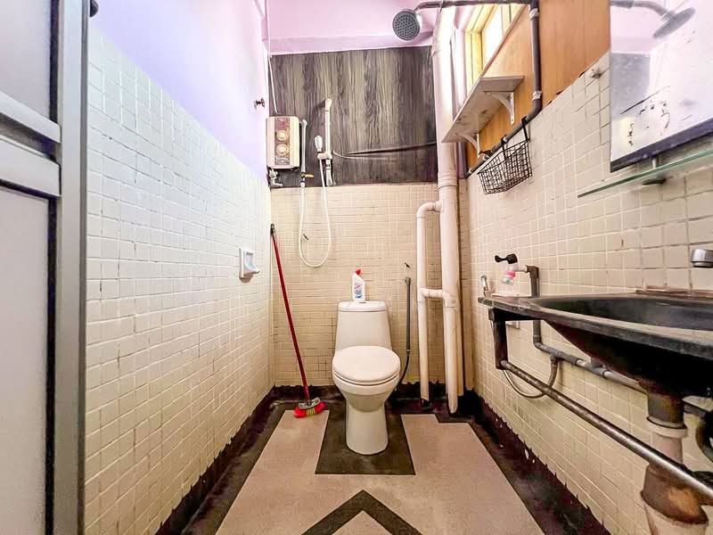 Pangsapuri untuk Dijual di Pangsa Murni - Izzat Zamros - Bathroom - PropertyGuru.com.my