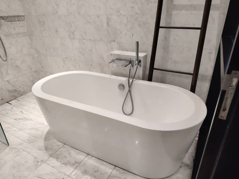 Service Residence for Rent at Banyan Tree Signatures - Marco Tan - Bathroom - PropertyGuru.com.my