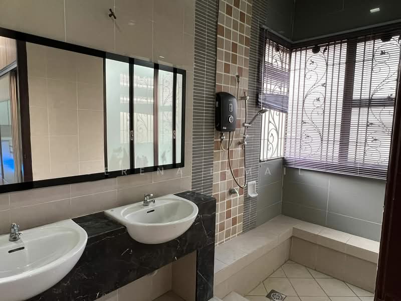 Semi-Detached House for Rent in Taman Tasik Prima (Puchong) - Serena Ismail - Bathroom - PropertyGuru.com.my