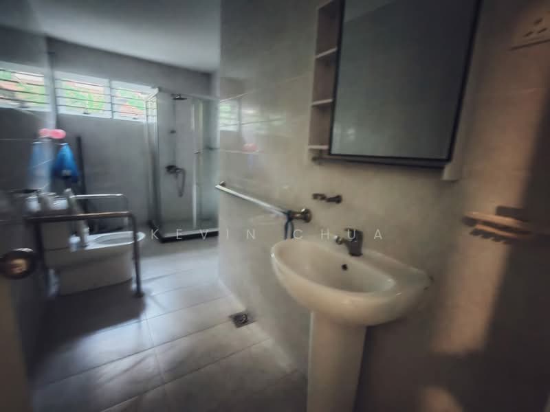 Semi-Detached House for Rent in Taman Serene (Johor Bahru) - Kevin Chua - Bathroom - PropertyGuru.com.my