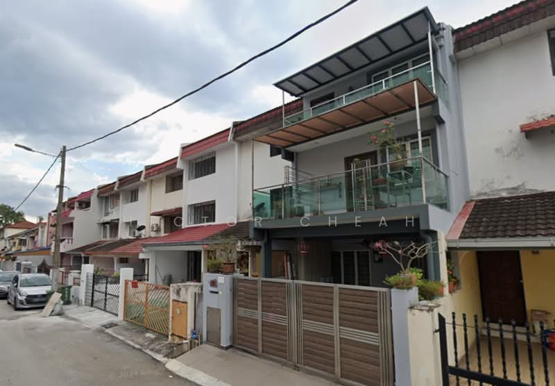 3-storey Terraced House for Sale in Sri Petaling (Kuala Lumpur) - Hector Cheah - Exterior - PropertyGuru.com.my