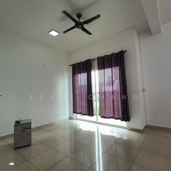 Rumah Berkembar untuk Disewa di Canary Garden (Klang) - Apple Chang - Living Room - PropertyGuru.com.my