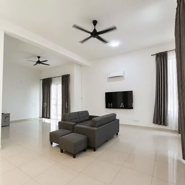 Rumah Berkembar untuk Disewa di Canary Garden (Klang) - Apple Chang - Living Room - PropertyGuru.com.my