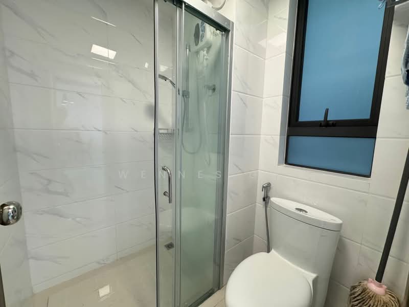 Apartment for Sale at Starview Bay @ Forest City - Wennes Go - Bathroom - PropertyGuru.com.my