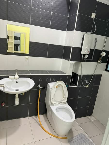 Pangsapuri untuk Disewa di The Sky Executive Suites - Vincent Tea - Bathroom - PropertyGuru.com.my