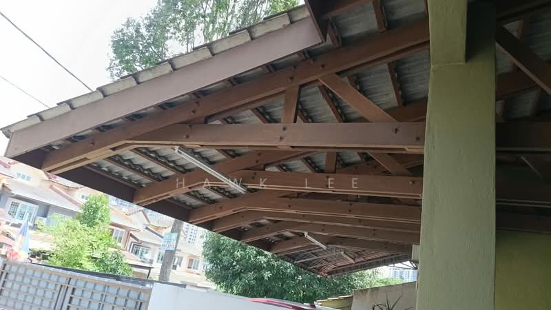 Rumah Teres 2.5 Tingkat untuk Dijual di Bandar Putra Permai (Seri Kembangan) - Hawk Lee - Exterior - PropertyGuru.com.my