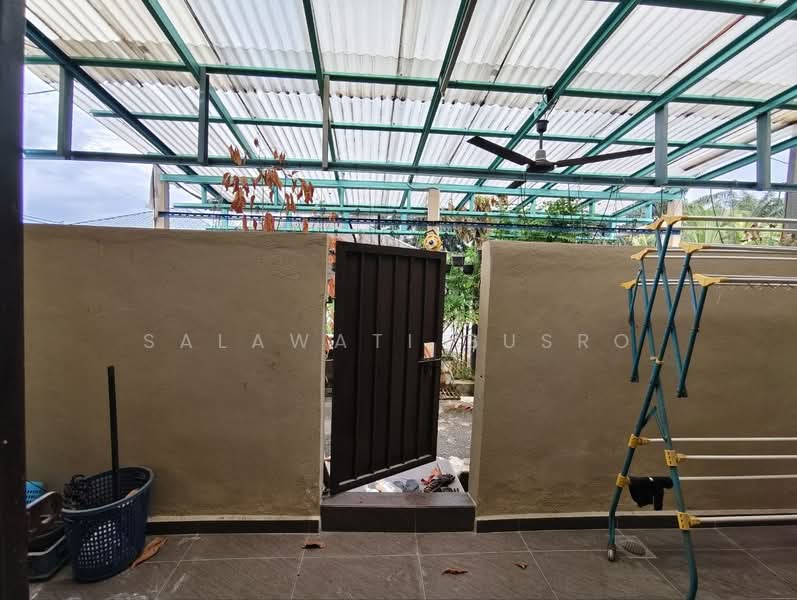 1-storey Terraced House for Sale in Kampung Bukit Kapar (Kapar) - Salawati Busro - Exterior - PropertyGuru.com.my