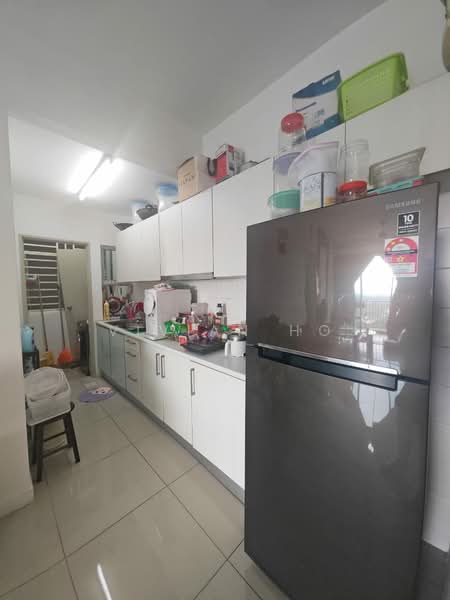 Townhouse for Sale in Tampoi (Johor) - Vivian Ho - Kitchen - PropertyGuru.com.my