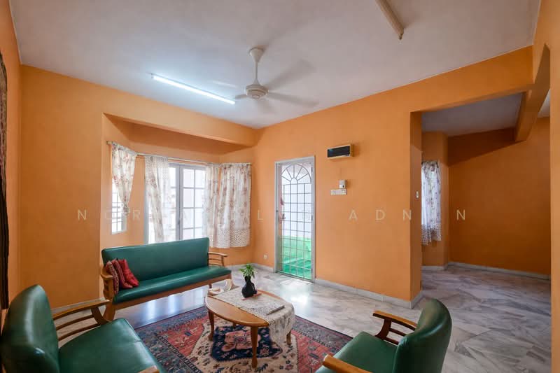 2-storey Terraced House for Sale in Usj 11 (Subang Jaya) - Nor Azdlin Adnan - Living Room - PropertyGuru.com.my