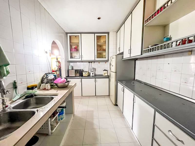 Kondominium untuk Dijual di Le Jardine Condominium - Izzat Zamros - Kitchen - PropertyGuru.com.my