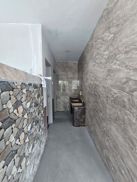 Shop / Office for Rent in Taman Cenderawasih (Nibong Tebal) - Jordan Voon - Corridor - PropertyGuru.com.my