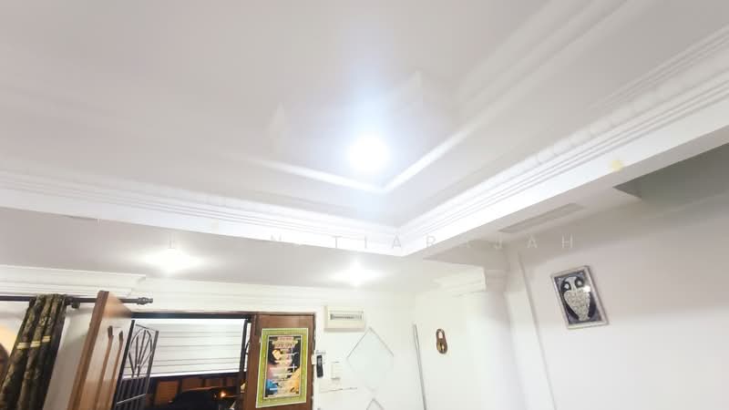 Terraced House for Sale in Batu Caves (Selangor) - Devan Tiarajah - Cornish & Plaster Ceiling - PropertyGuru.com.my