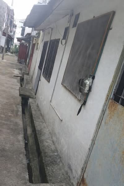 Terraced House for Sale in Batu Caves (Selangor) - Devan Tiarajah - Back of House  - PropertyGuru.com.my