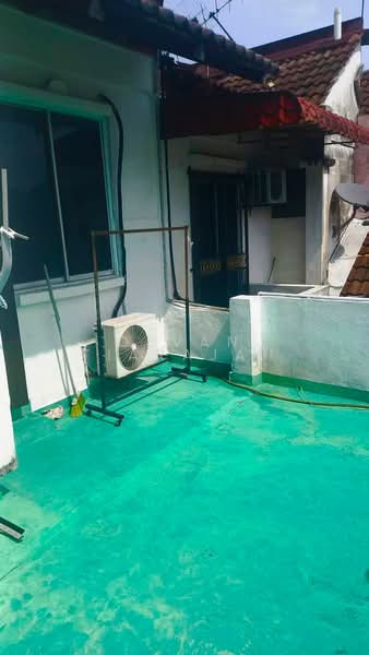 Terraced House for Sale in Batu Caves (Selangor) - Devan Tiarajah - Spacious Balcony - PropertyGuru.com.my