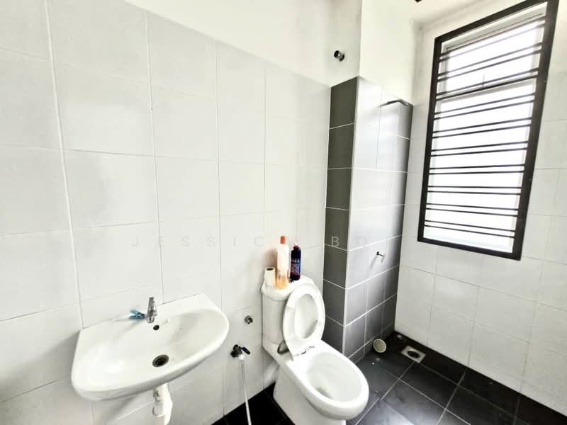 2-storey Terraced House for Sale in Ulu Tiram (Johor) - Jessica Boey - Bathroom - PropertyGuru.com.my