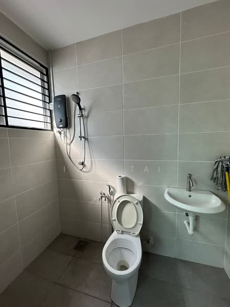 Rumah Teres untuk Dijual di Ipoh (Perak) - Ivan Tai - Bathroom - PropertyGuru.com.my