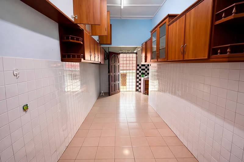 1-storey Terraced House for Sale in Selayang (Selangor) - Tasya Ruslan - Kitchen - PropertyGuru.com.my