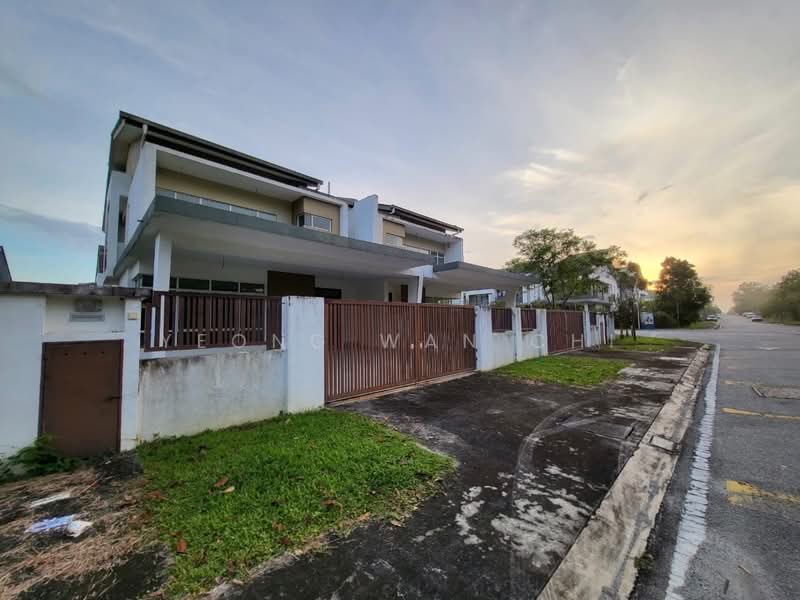 Semi-Detached House for Sale in Rawang (Selangor) - Yeong Wan Chi - PropertyGuru.com.my