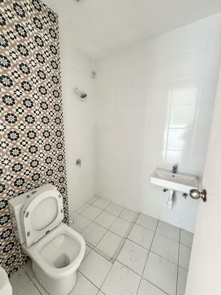 Rumah Berkembar untuk Dijual di Eco Grandeur (Puncak Alam) - Afiqah . - Bathroom - PropertyGuru.com.my