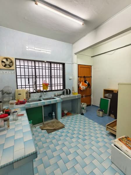 2-storey Terraced House for Sale in Kluang (Johor) - Coco Lee - Kitchen - PropertyGuru.com.my