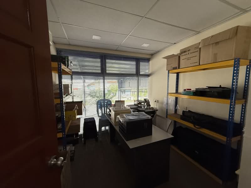 Factory for Sale in Taman Balakong Jaya (Balakong) - Taylor Chia - Study - PropertyGuru.com.my