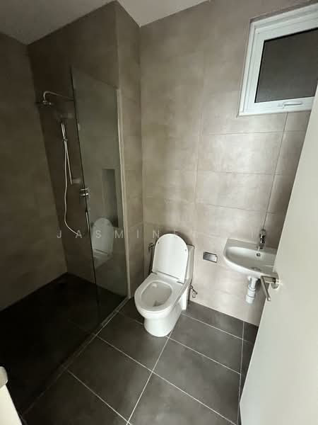 Condominium for Sale at d'Brightton - Jasmine Wai - Bathroom - PropertyGuru.com.my