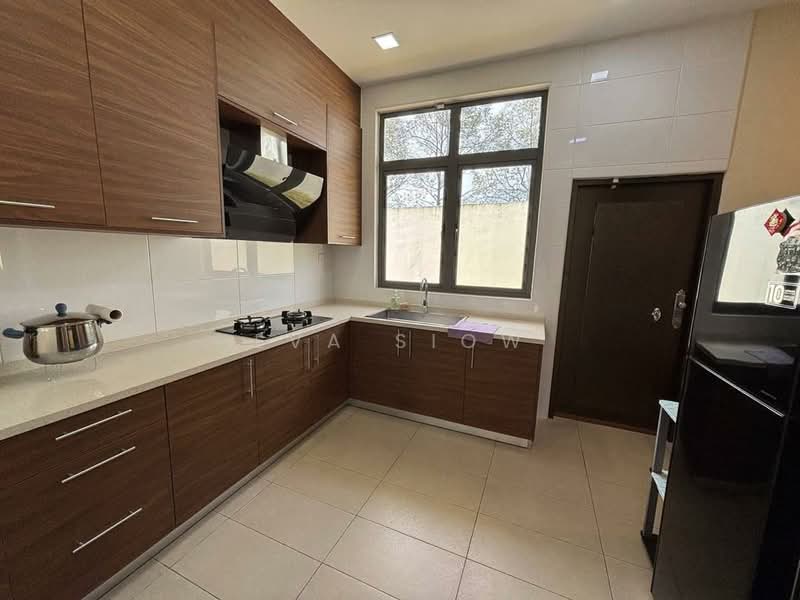 Semi-Detached House for Sale in Taman Impian Emas (Skudai) - Eva Siow - Kitchen - PropertyGuru.com.my