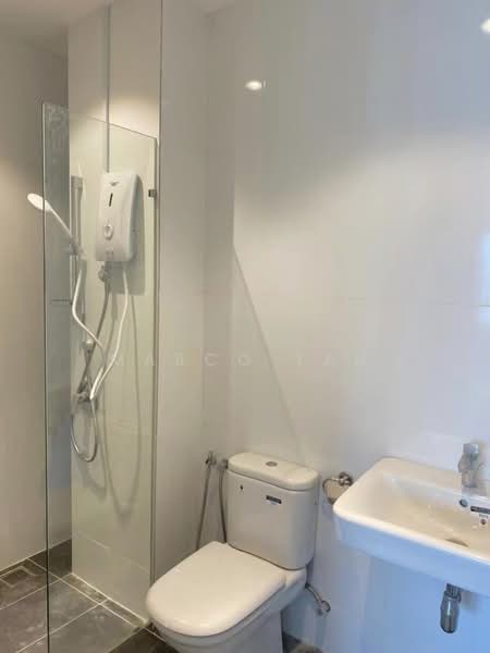 Service Residence for Rent at Reizz Residence - Marco Tan - Bathroom - PropertyGuru.com.my