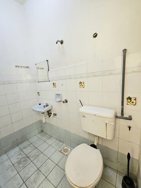 2-storey Terraced House for Sale in Bandar Bukit Puchong (Puchong) - Wendy Chin - Bathroom - PropertyGuru.com.my