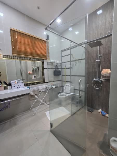 Semi-Detached House for Sale in Jelutong (Penang) - Alisson Chew - Bathroom - PropertyGuru.com.my