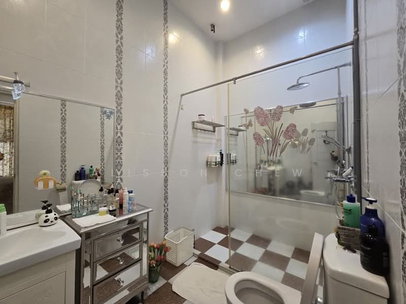 Semi-Detached House for Sale in Jelutong (Penang) - Alisson Chew - Bathroom - PropertyGuru.com.my